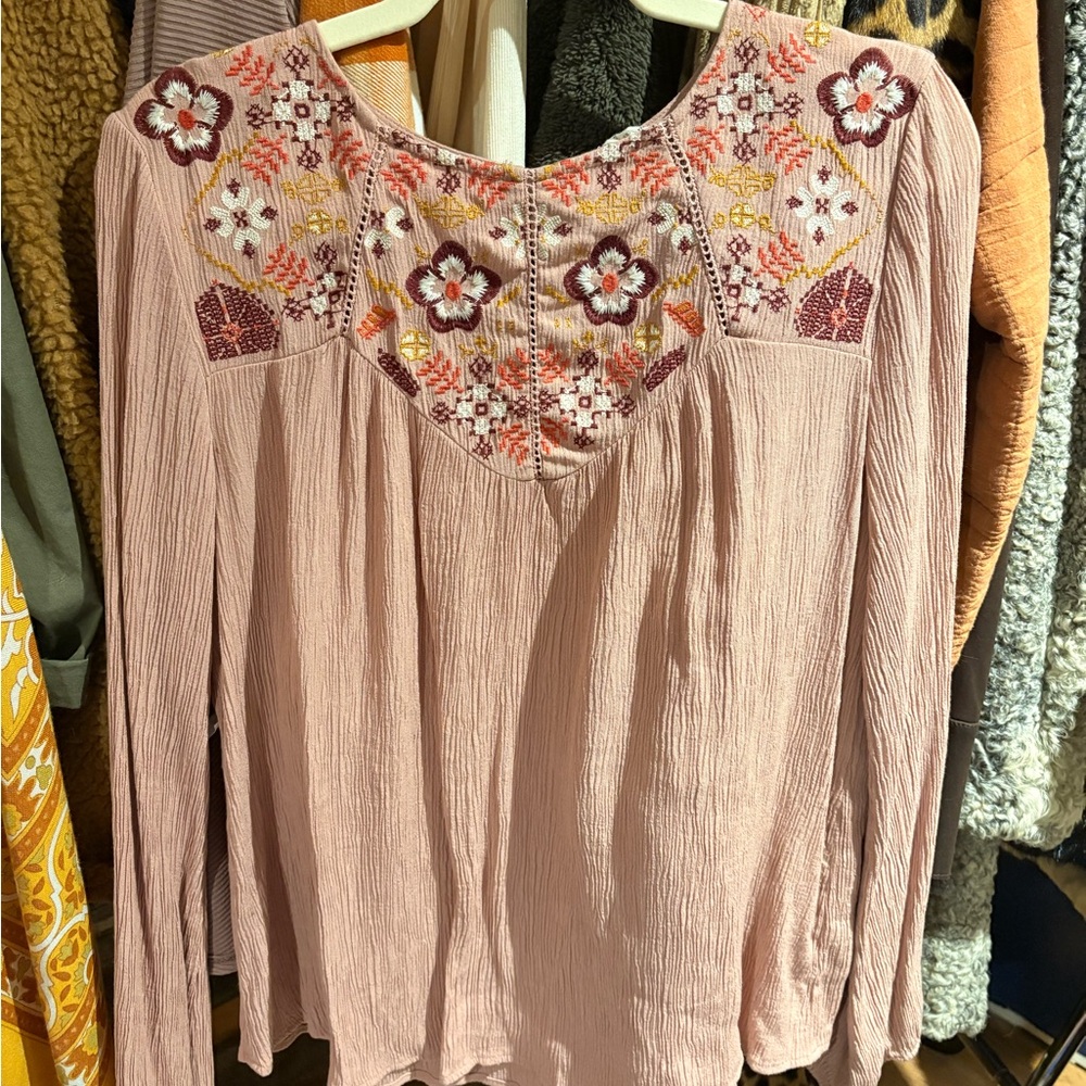 Floral Embroidered Blouse in Soft Pink